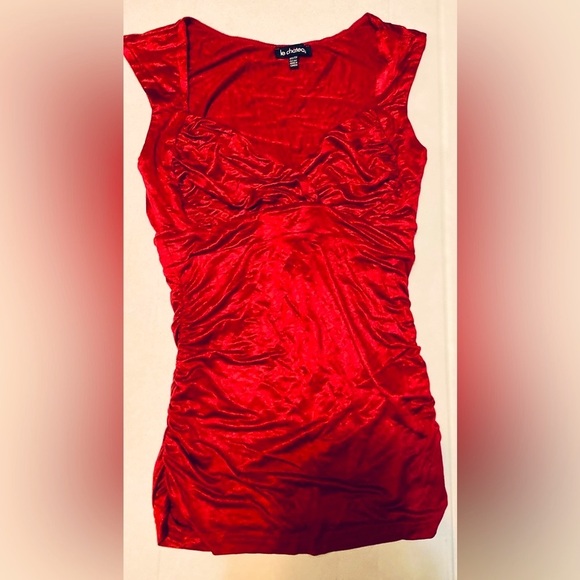 Sexy Red Silky Top with Sweetheart Neckline - Picture 3 of 4